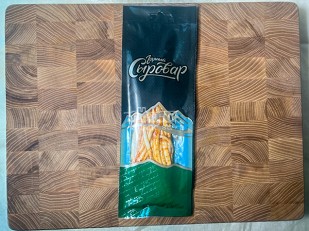 Сыр 60 гр ГОРНЫЙ СЫРОВАР (Бочонок копчёный): Сыр 60 гр ГОРНЫЙ СЫРОВАР (Нити аджика)