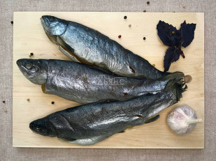 Картофель «Бруто» черный перец 130 гр.: Форель радужная вяленая